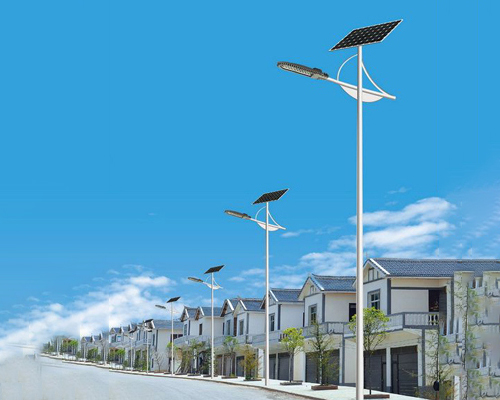 1742827400379537.jpg 青湖路街道太阳能路灯.jpg