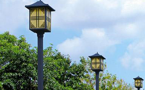 青湖路街道庭院灯安装间距与布灯设计全解析