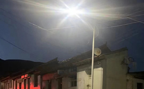 农村院子里最适合的青湖路街道太阳能路灯亮度与安装要点 农村院子里最适合的青湖路街道太阳能路灯亮度与安装要点