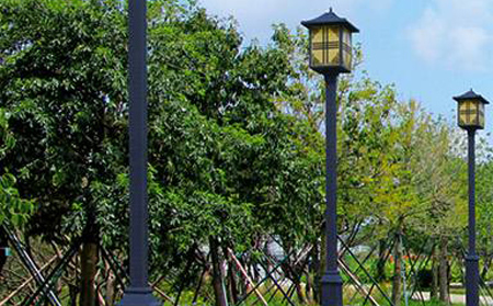 太阳能青湖路街道庭院灯价格为何差三倍？关键看这几点